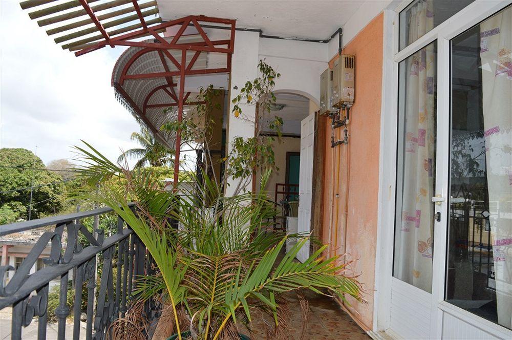 Le Bamboo Guesthouse Mahébourg Екстериор снимка